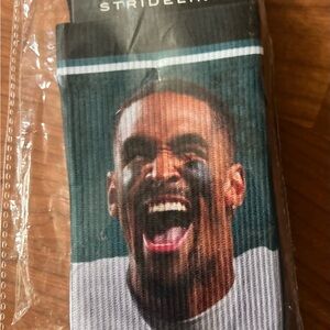 StrideLine Men's Graphic Casual Socks - Green and White